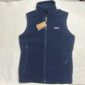 Patagonia woman’s classic synchilla fleece vest size XS Navy blue